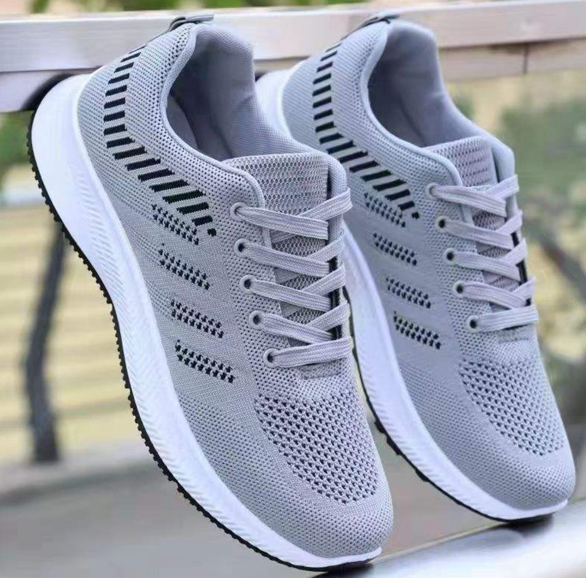 Men’s Breathable Casual Sneakers